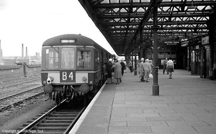 Passenger train to Nottingham, Leicester Central