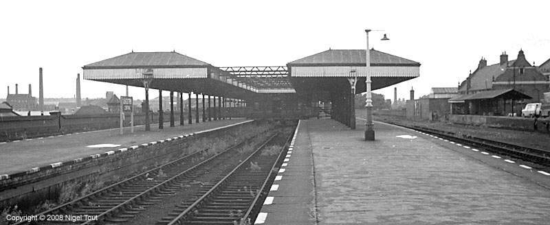 Leicester Central station, platforms