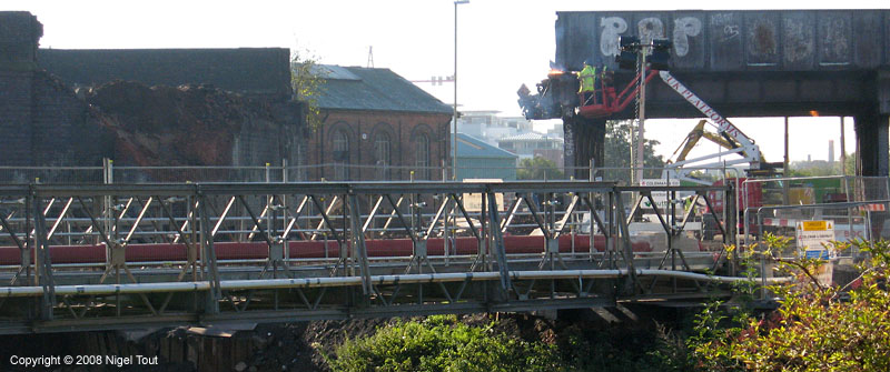 Start of demolition of Upperton Road viaduct, Leicester, GCR