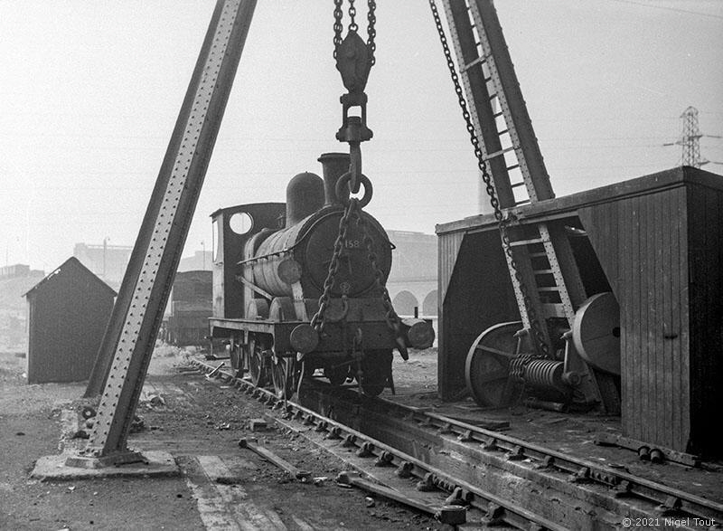 65158, sheer legs Leicester Central shed 