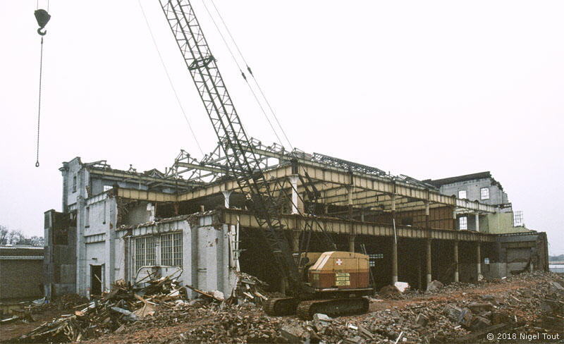 Leicester GCR goods shed demolition