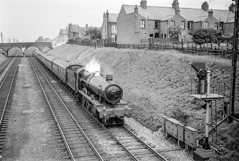 4-6-0 5921 BINGLEY HALL